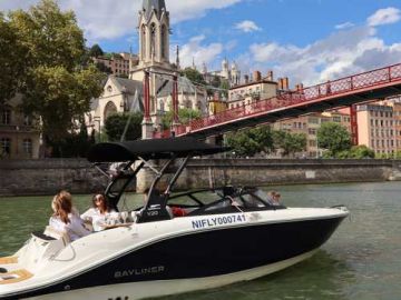 Private sightseeing cruise with skipper - 2h